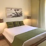 Quinta Da Mesquita Bed & Breakfast Pêra