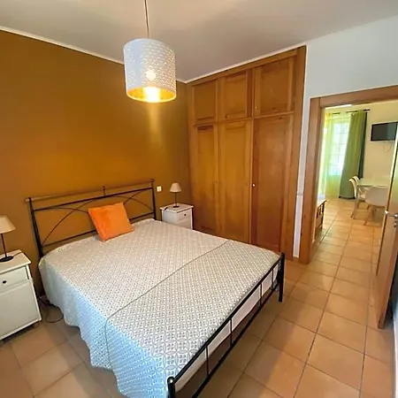 Alojamento de Acomodação e Pequeno-almoço Quinta Da Mesquita 4*